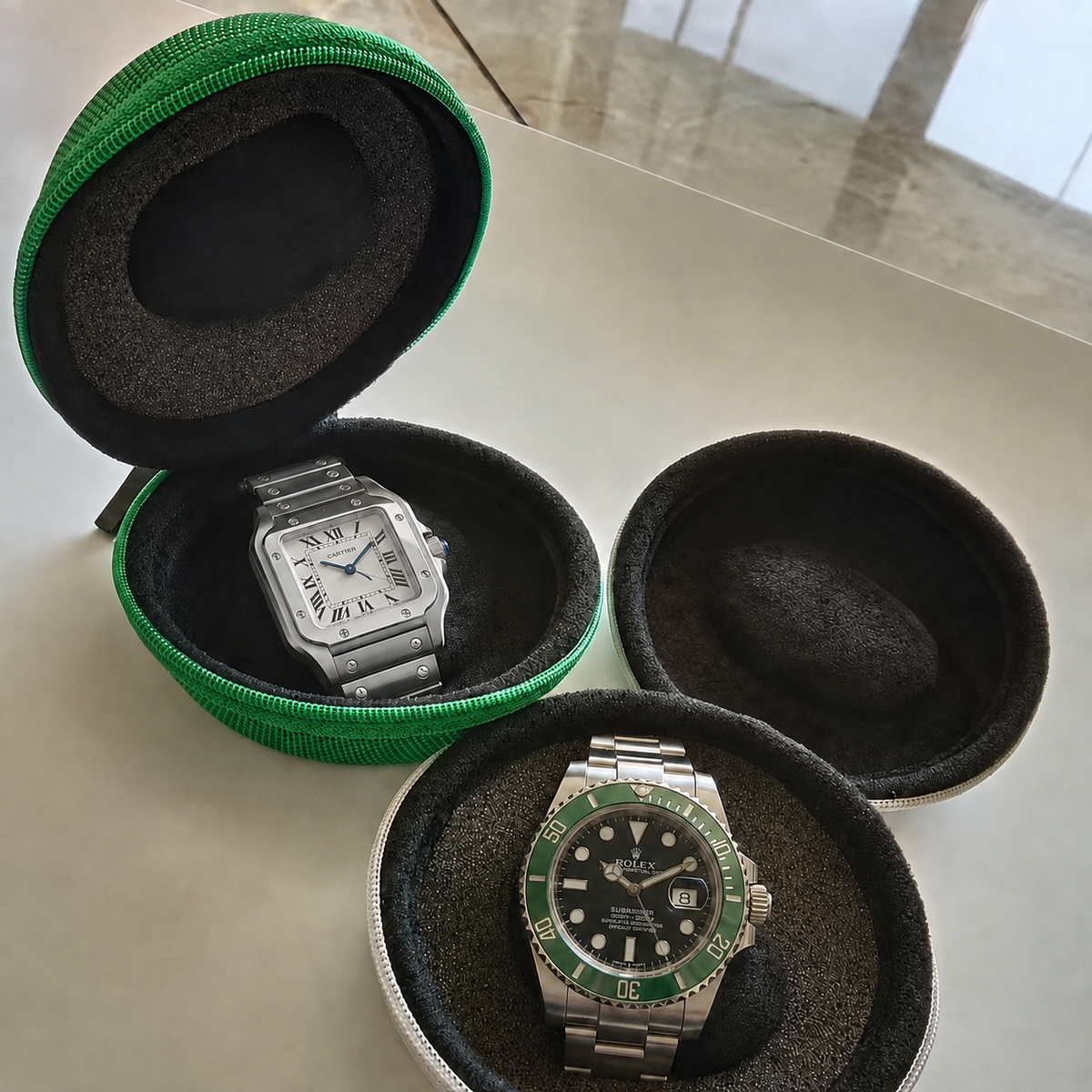 1-Watch Hard Travel Case - Fits Up to 52 mm - open view
