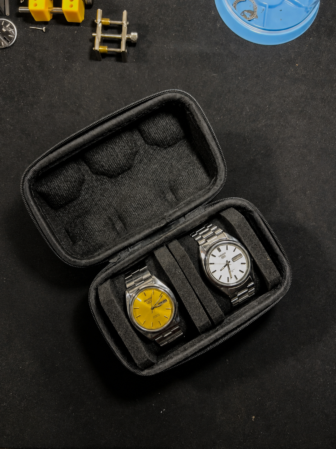 2-Watch EVA Hard Travel Case - detail view