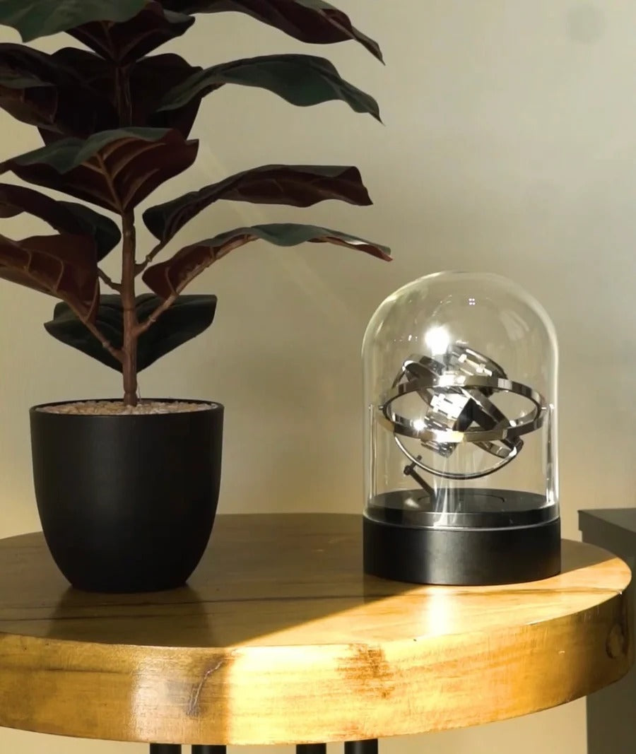 Single Gyroscopic Automatic Watch Winder with Glass Dome - product view